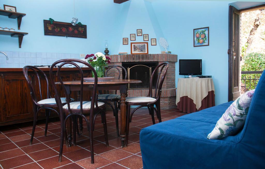 Il Poggiolo Di Parrano Guest House Exterior photo