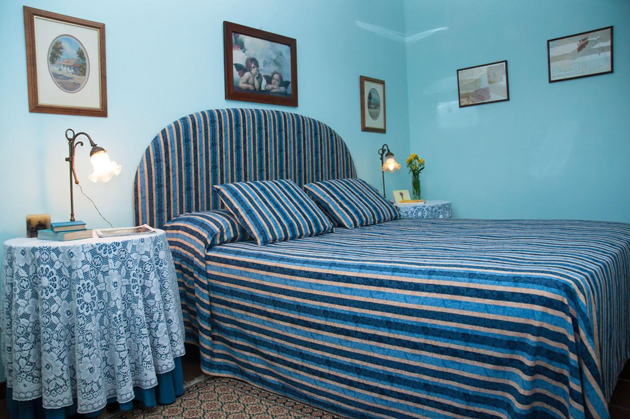 Il Poggiolo Di Parrano Guest House Exterior photo